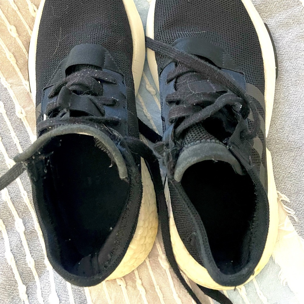 Women’s Adidas 7.5
